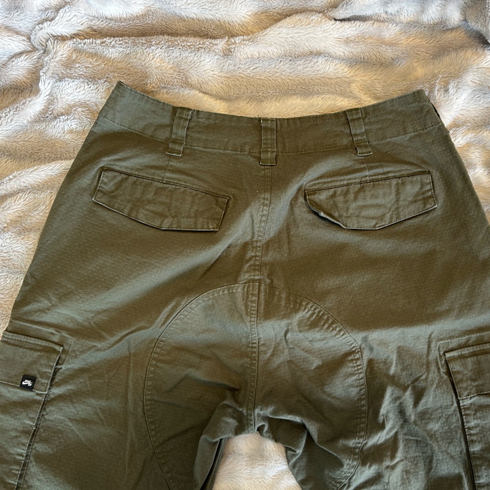 Nike SB Skate Cargo Pant Green Men’s Size 34 - Picture 8 of 13